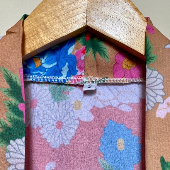♦️SOLD♦️Floral Open Kimono Red and Pink - Picture 11 of 15